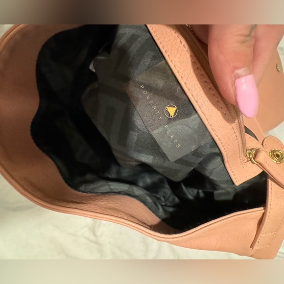 Poverty Flats by Rian pink backpack - Picture 5 of 5